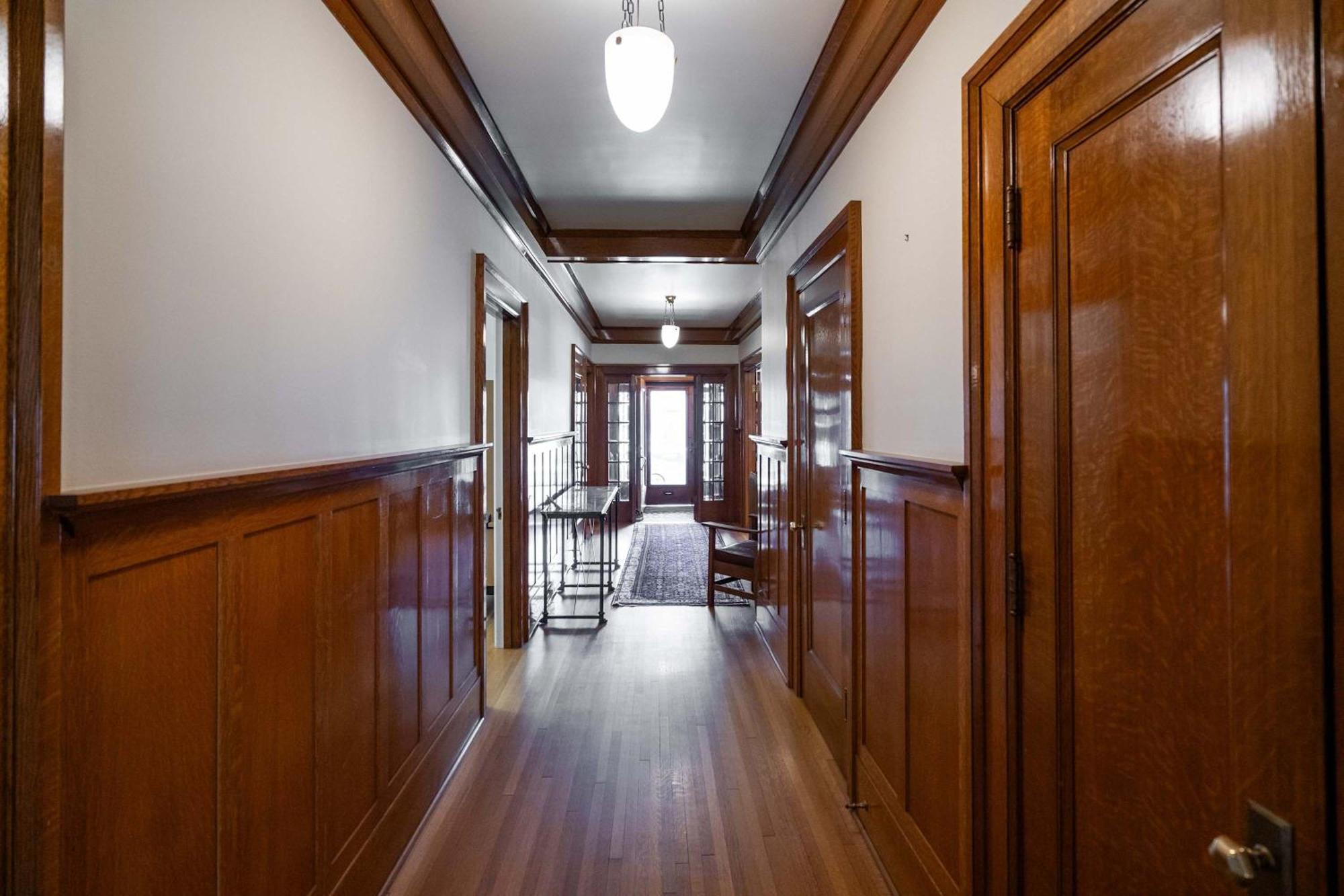 Holiday home Historic Treend In The Heart Of Mission Calgary